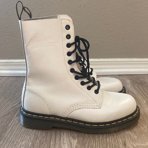 Dr. Martens White Air Cushion Soles